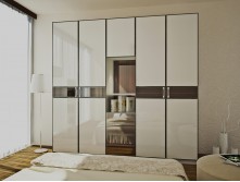 Customized sliding door wardrobe design