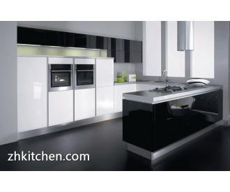 Small kitchen cabinet with high gloss black and white color