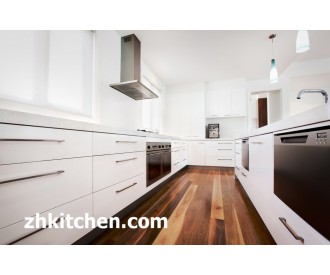 Glossy White Kitchen Cabinet Design