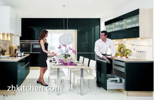 High gloss black kitchen cabinets modern design